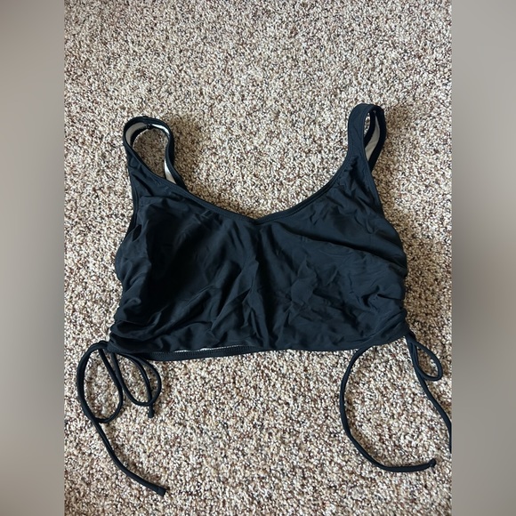 Bikini - Picture 4 of 5